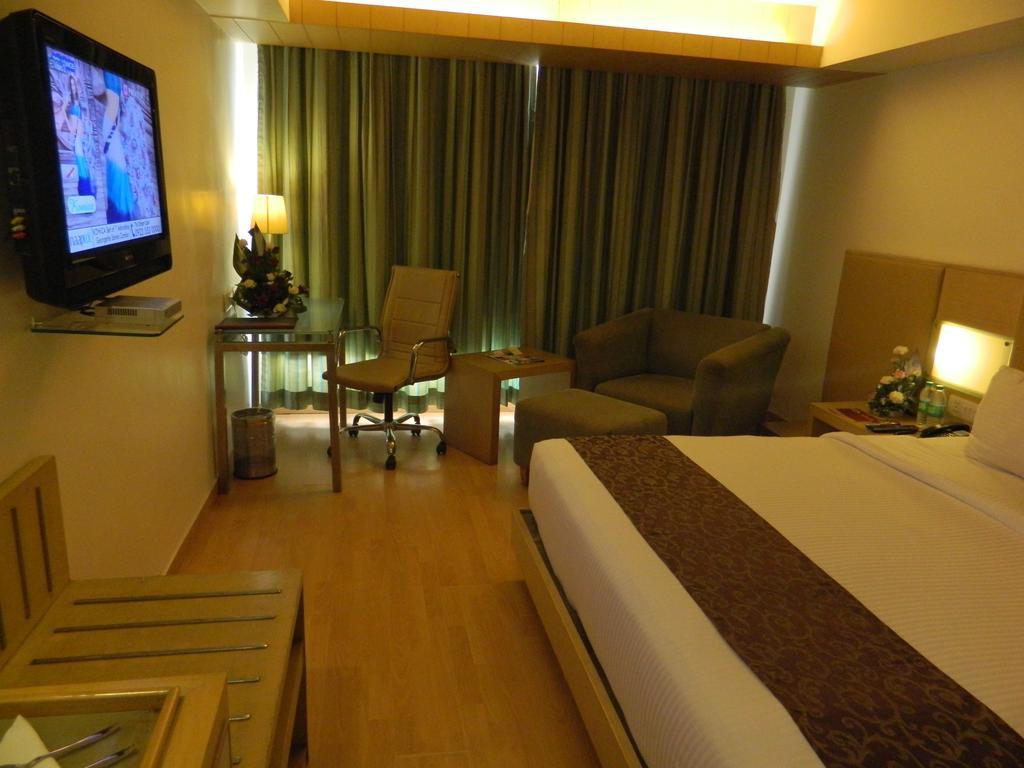 Hotel Park Maple Amritsar Esterno foto