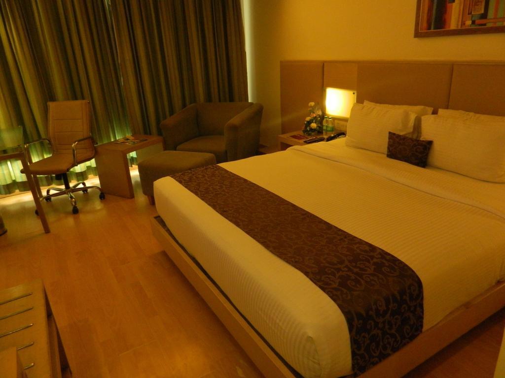 Hotel Park Maple Amritsar Esterno foto