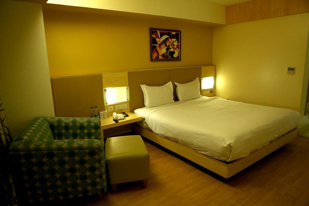Hotel Park Maple Amritsar Esterno foto