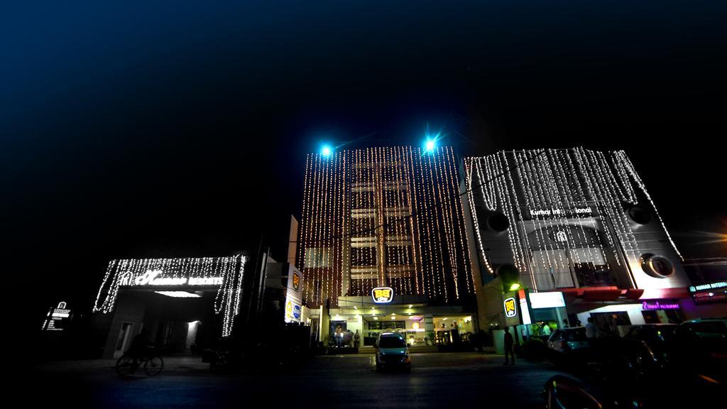 Hotel Park Maple Amritsar Esterno foto