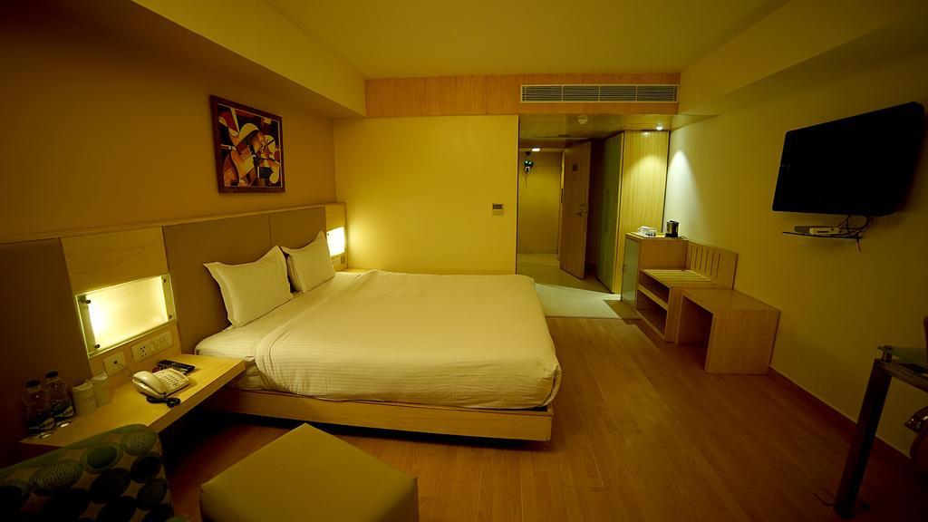 Hotel Park Maple Amritsar Esterno foto